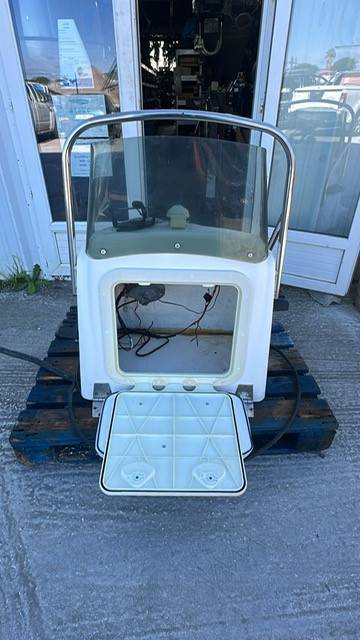 Console basse pour bateau