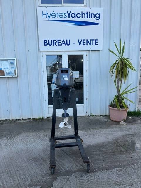moteur yamaha 15cv 4 temps arbre court barre franche