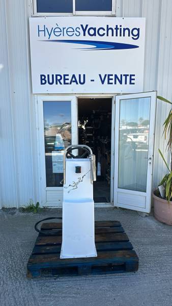 Console fine pour bateau