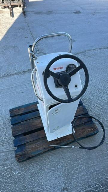 Console fine pour bateau