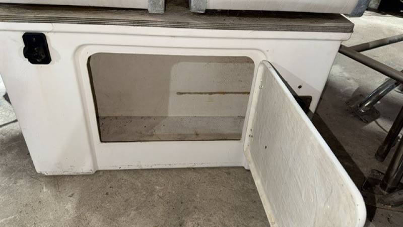 Sièges doubles pour bateau avec coffre de rangement