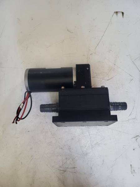 Moteur Groupe Eau 12 V sur Hyères