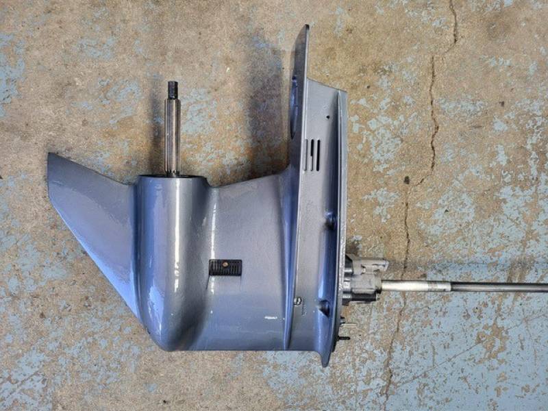 bas de moteur hors bord de bateau Toulon 