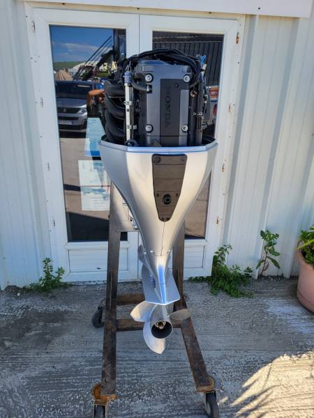 VENTE MOTEUR HORS BORD 150CV HONDA VTEC 4 TEMPS INJECTION ARBRE LONG