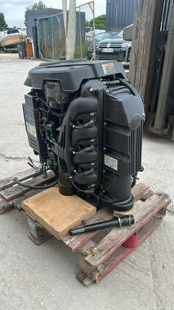 moteur mercury 150cv efi 4 temps arbre extra long 2012 à réparer aux alentour de Toulon
