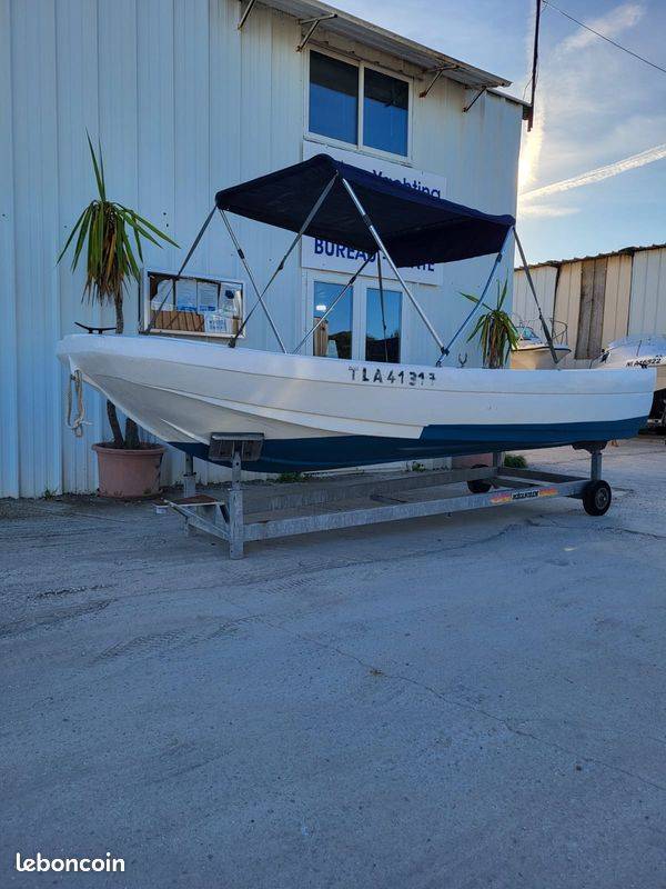 FUN YAK 450 – L’Allié Idéal pour une Navigation Simple, Économique et Modulable