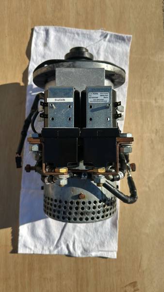 A vendre Moteur propulseur d'étrave aux alentours de Toulon