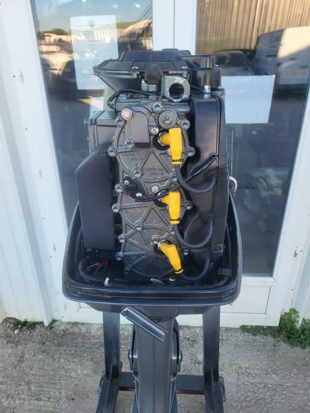 vente moteur 50cv Suzuki 2 temps arbre long aux alentours de La Londe