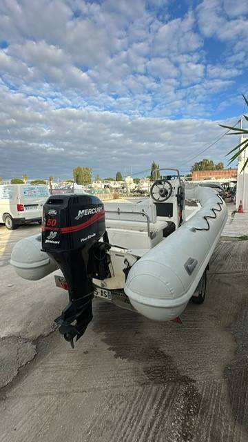 BATEAU SEMI RIGIDE BOMBARD ANNEE 2007