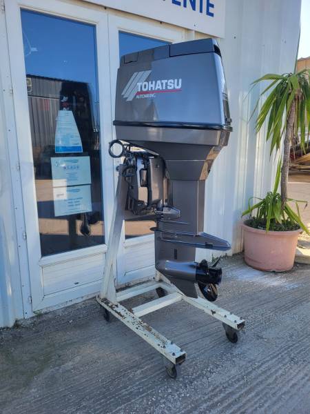 MOTEUR TOHATSU 120cv 2 TEMPS ARBRE LONG AUTOLUBE SUR HYERES