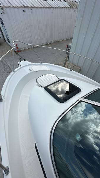 Bateau coque Bayliner Trophy 2052 avec moteur Mercruiser 135 CV Hyères proche La londe les Maures