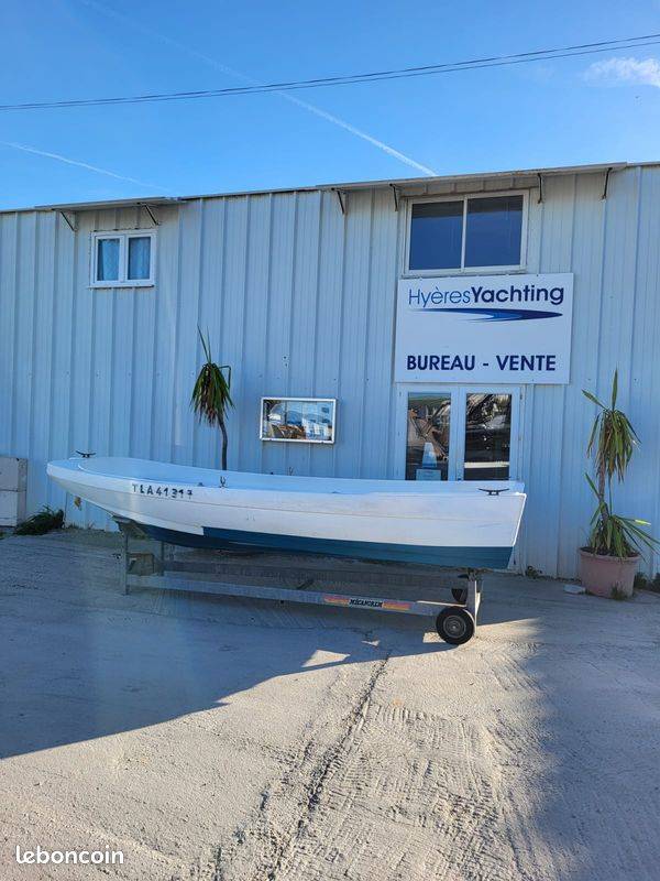 FUN YAK 450 – L’Allié Idéal pour une Navigation Simple, Économique et Modulable