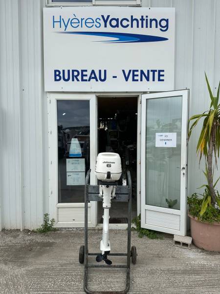 VENTE D'UN MOTEUR HORS BORD 6CV JOHNSON 4 TEMPS ARBRE LONG AUX ALENTOURS DE TOULON