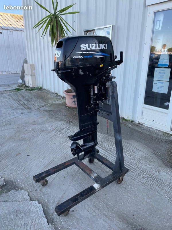 moteur bateau 30 chevaux