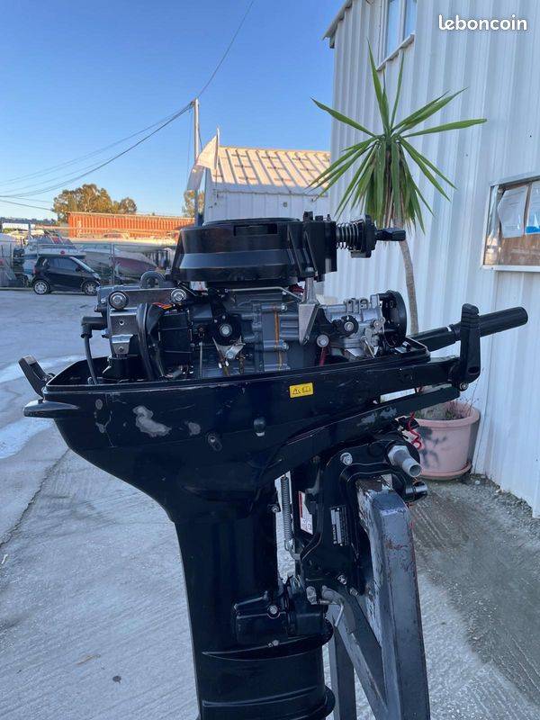 Suzuki 30 hp outboard