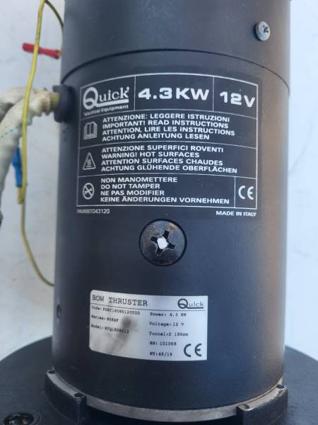 MOTEUR PROPULSEUR D'ETRAVE SUR HYERES