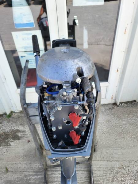 A VENDRE MOTEUR 25 CV YAMAHA ENDURO 2 TEMPS ARBRE LONG BARRE FRANCHE PROCHE DE HYERES