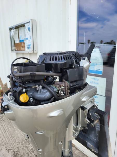 VENTE MOTEUR 8CV HONDA 4 TEMPS ARBRE LONG DOUBLE DEMARRAGE AUX ALENTOURS DE LA LONDE