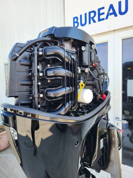VENTE MOTEUR HORS BORD 150CV MERCURY EFI XL 4 TEMPS PROCHE DE TOULON