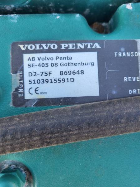 A vendre 2 moteurs inbord Volvo D275 aux alentours de Toulon