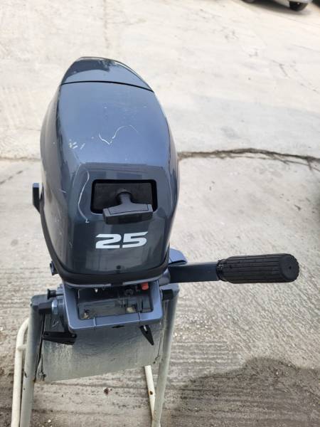 Moteur 25 cv yamaha 2 temps arbre Long année 2020 2021