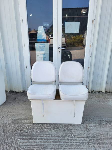 Sièges doubles pour bateau avec coffre de rangement