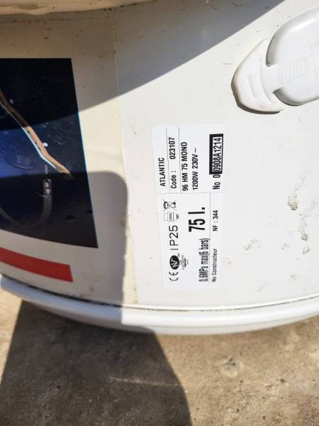 Chauffe-eau électrique blindé horizontal mural 75L CHAUFFEO raccordements dessous - ATLANTIC - 023107