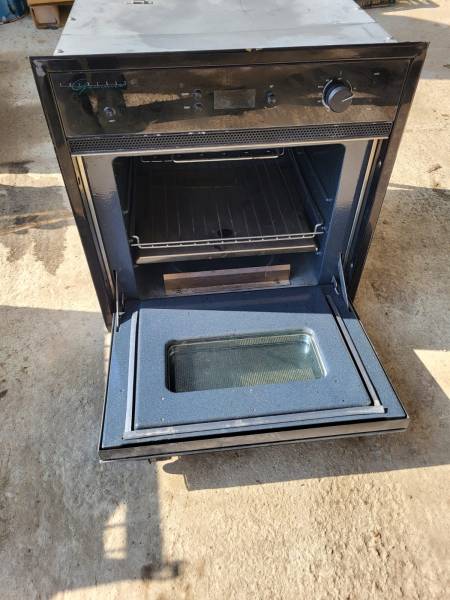 Four électrique encastrable pour bateau modèle princess gourmet 345