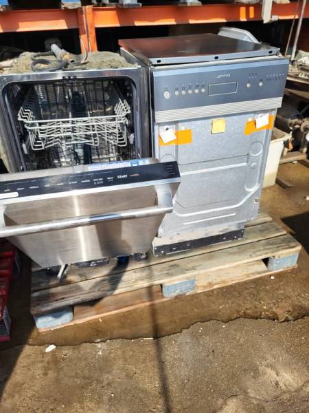 Lave-vaisselle intégré de 18 po. Avec commandes IQ-Touch (EIDW1815US)