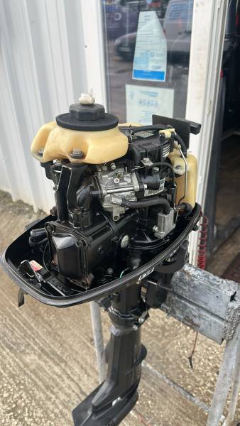 Moteur 5cv mariner 4 temps arbre court réservoir intégré