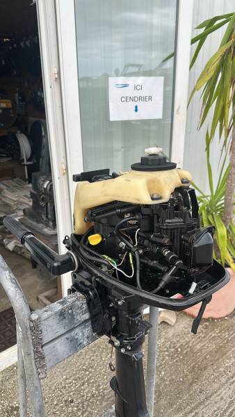 Moteur 5cv mariner 4 temps arbre court réservoir intégré