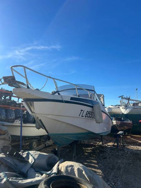 Bateau RIO 6.5m année 1994 équipé volvo penta 150 cv turbo