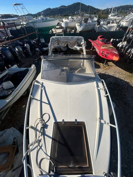 Bateau RIO 6.5m année 1994 équipé volvo penta 150 cv turbo