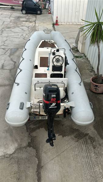 BATEAU SEMI RIGIDE BOMBARD 2007