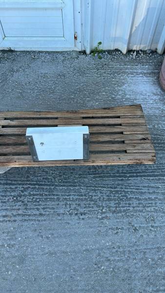 Plage arrière avec échelle et chaise moteur