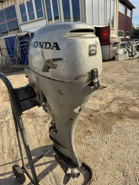 MOTEUR 8CV HONDA 4 TEMPS ARBRE LONG A REMETTRE EN ETAT