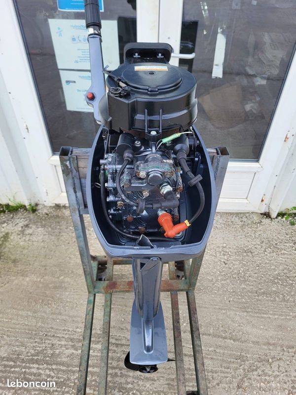 Moteur hors-bord 15 cv yamaha enduro 2t arbre long barre franche