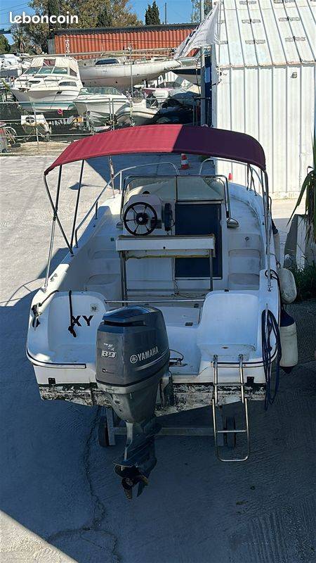 DINGHY-OU-RUNABOUT 5.6M – Polyvalence Open & Cabine à Prix Opportunité