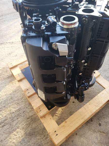 2 culasses Mercury V8 près de Carqueiranne