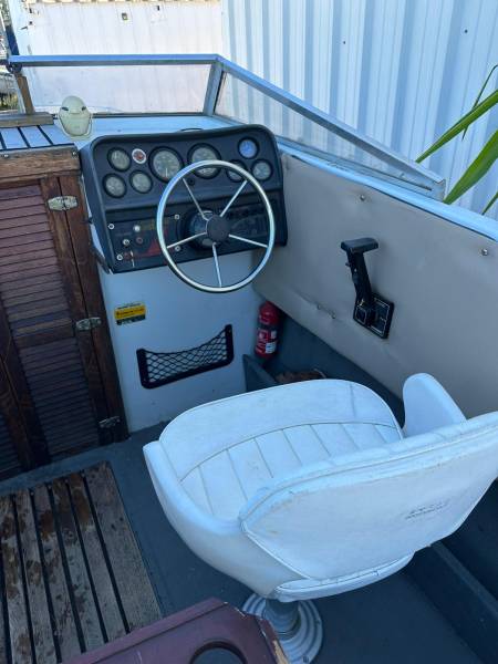 A vendre bateau d'occasion à rénover Hyères proche Toulon